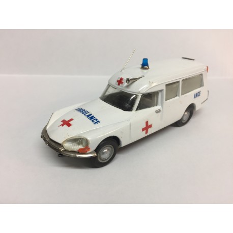 CITROËN DS 21  Ambulance
